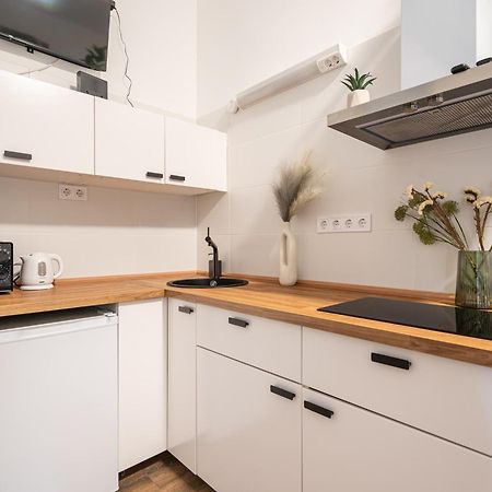 D68 - Downtown Cozy Suite - Best Location By Bqa Βουδαπέστη Εξωτερικό φωτογραφία